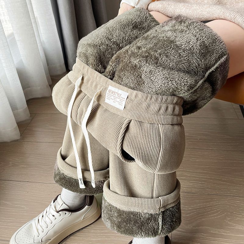 Pantalón Abrigado con Forro Polar – Pierna Ancha, Tiro Alto y Textura de Chenilla